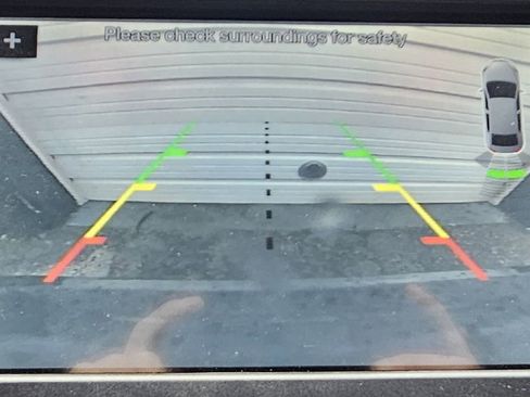 Used 2017 Ford Fusion SE w/ Fusion SE Technology Package image 15