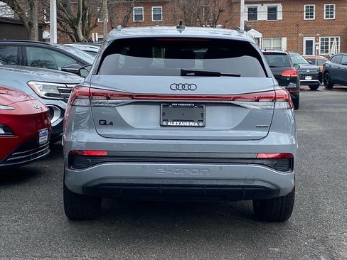 Used 2023 Audi Q4 e-tron Premium Plus w/ Premium Plus image 4