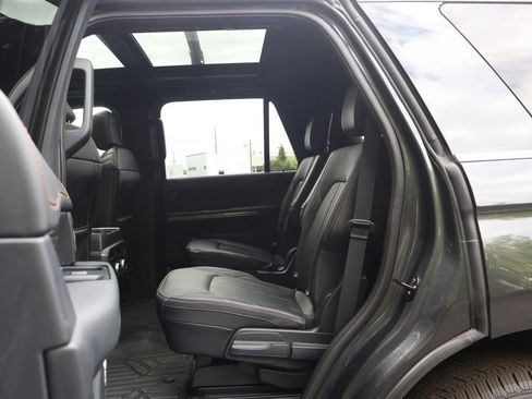 Used 2022 Ford Expedition Platinum AWD/4WD image 47