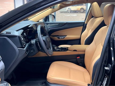 Certified 2025 Lexus NX 350 AWD w/ Accessory Package (2T) image 9