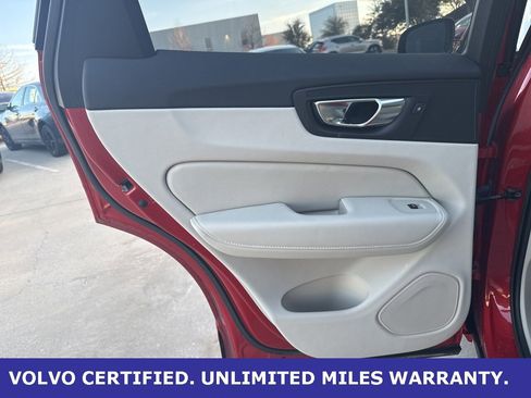 Certified 2023 Volvo XC60 B5 Plus w/ Climate Package image 17