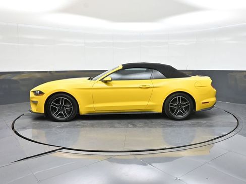 Used 2018 Ford Mustang Premium w/ Safe & Smart Package RWD image 17