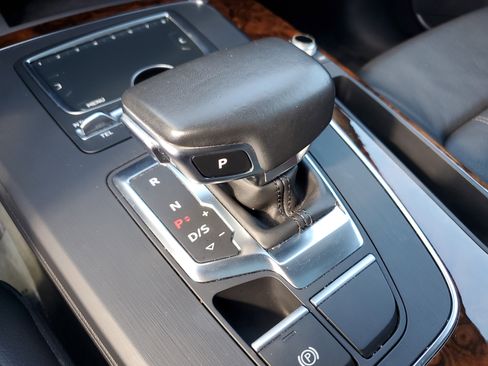 Used 2018 Audi Q5 Premium Plus w/ Premium Plus Package image 26