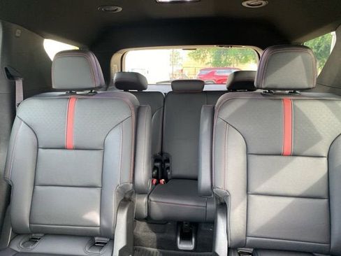 New 2026 Chevrolet Traverse RS w/ LPO, Floor Liner Package FWD image 14