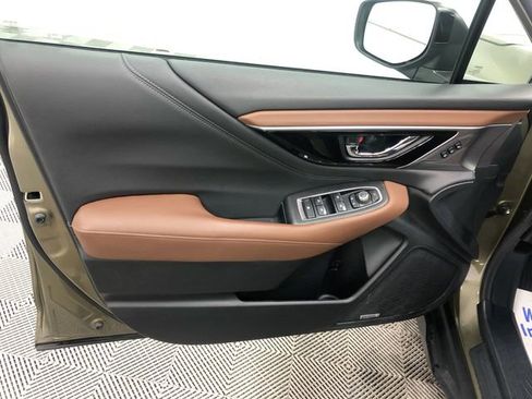 Used 2020 Subaru Outback Touring AWD/4WD image 11