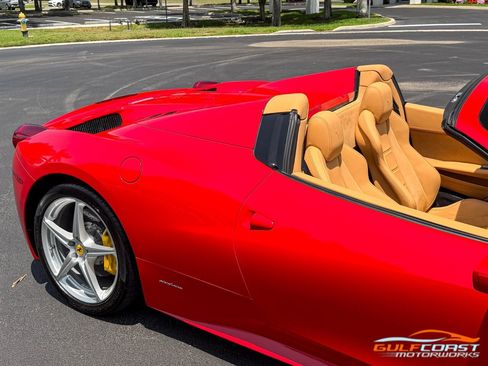 Used 2012 Ferrari 458 Spider RWD image 64