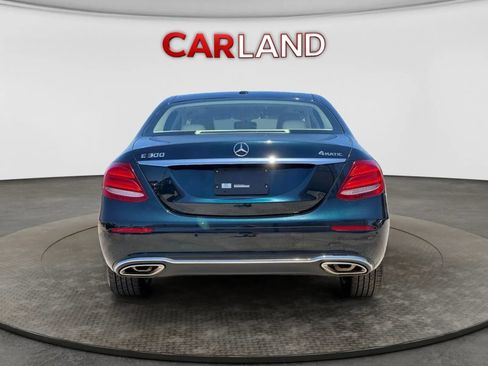 Used 2017 Mercedes-Benz E 300 4MATIC w/ Premium 1 Package image 6
