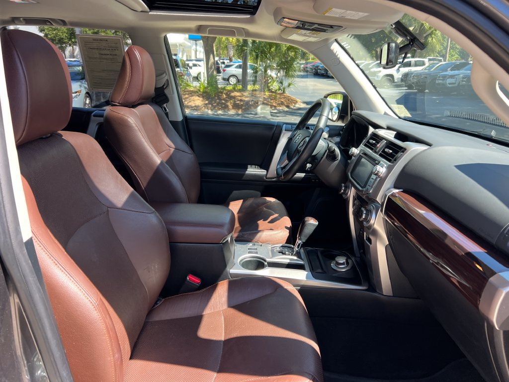 Used 2015 Toyota 4Runner Limited AWD/4WD image 23