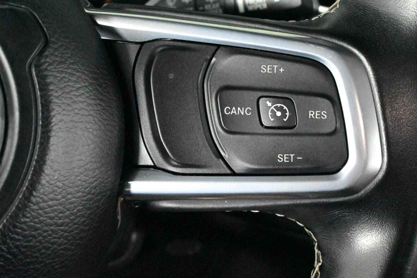 Used 2021 Jeep Wrangler Unlimited Sahara AWD/4WD image 22