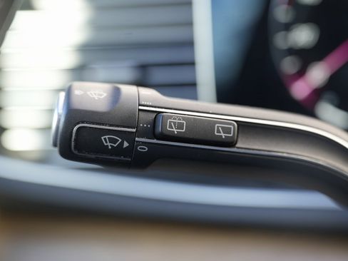 Used 2024 Mercedes-Benz GLS 580 4MATIC image 56