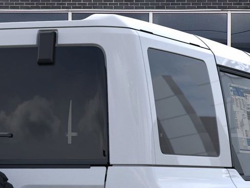 New 2025 Ford Bronco Badlands image 25