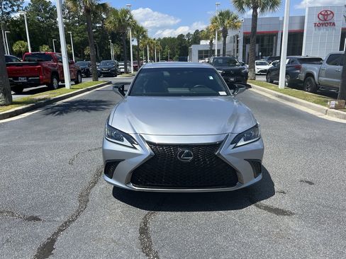 Used 2022 Lexus ES 350 F Sport w/ Accessory Package 2 FWD image 3