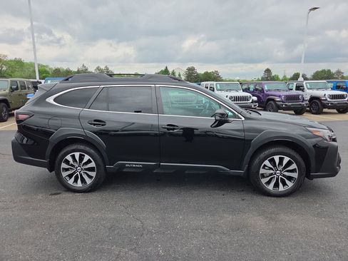 Used 2024 Subaru Outback Limited AWD/4WD image 8