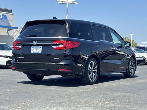 Used 2023 Honda Odyssey Touring image 5