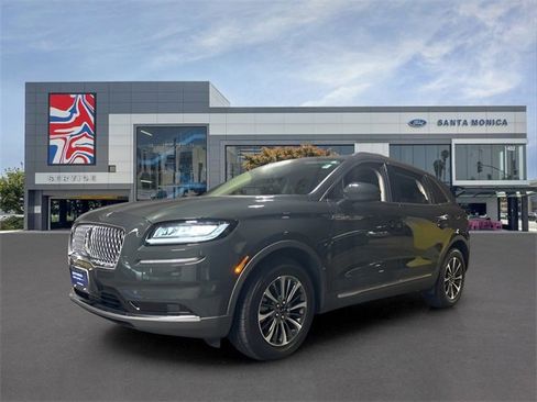 Used 2023 Lincoln Nautilus AWD image 7