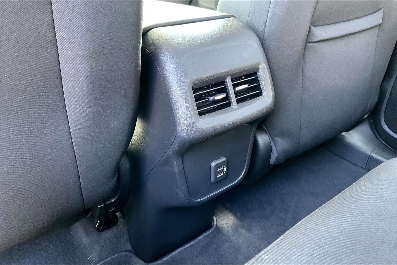 Used 2022 Chevrolet Equinox LS w/ LS Convenience Package FWD image 33