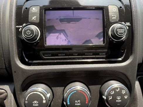 Used 2021 RAM ProMaster 1500 FWD image 7