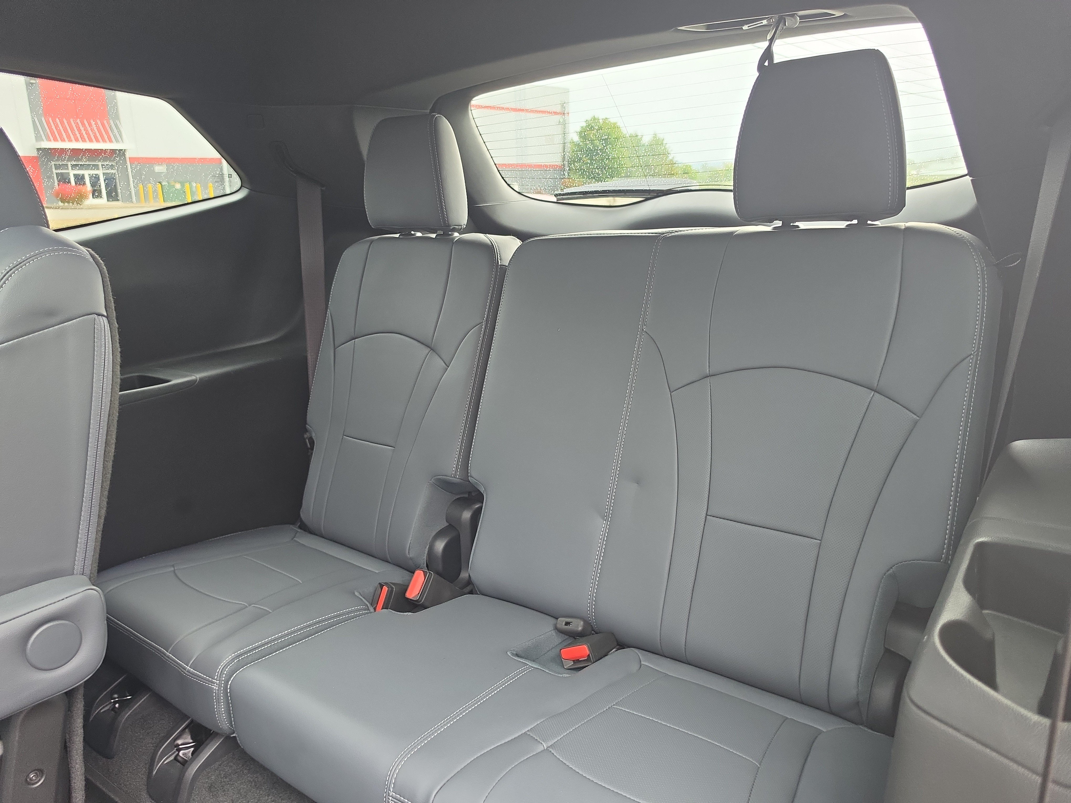 Used 2024 Buick Enclave Essence w/ Experience Buick Package AWD/4WD image 15
