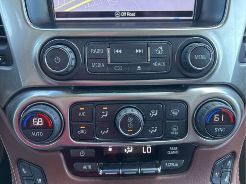 Used 2019 Chevrolet Suburban Premier image 34
