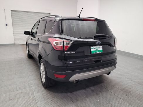 Used 2017 Ford Escape SE w/ Equipment Group 201A FWD image 6