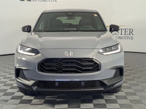 Used 2023 Honda HR-V Sport image 3