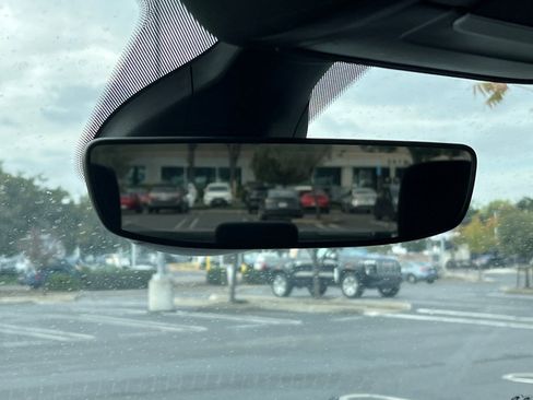 Used 2024 RAM 3500 Big Horn image 24