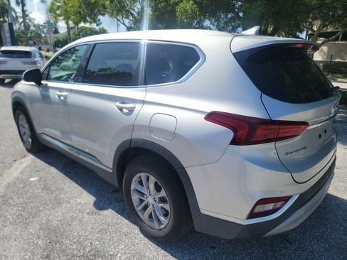Used 2019 Hyundai Santa Fe SEL FWD image 3
