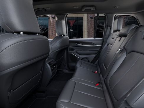 New 2026 Jeep Grand Cherokee Limited w/ Limited Altitude Package image 23