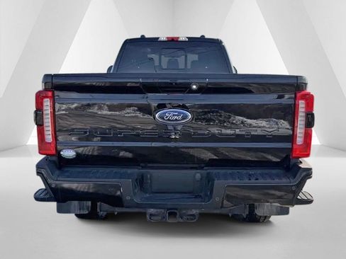 Used 2023 Ford F250 Lariat w/ Sport Appearance Package image 6