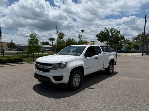 Used 2017 Chevrolet Colorado W/T w/ WT Convenience Package AWD/4WD image 3