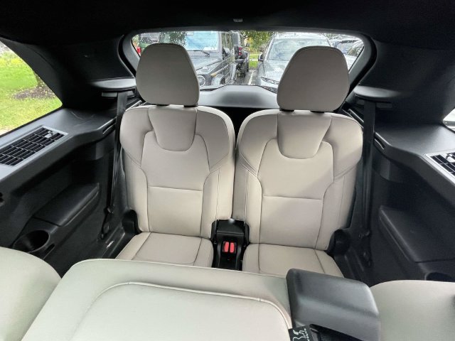 Used 2026 Volvo XC90 B6 Plus AWD/4WD image 13