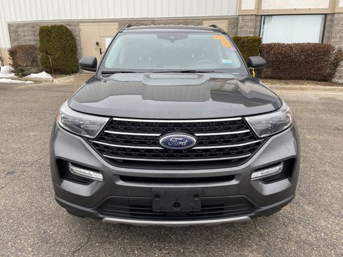 Certified 2020 Ford Explorer XLT w/ Equipment Group 202A image 9