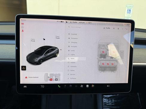 Used 2021 Tesla Model 3 Long Range image 32