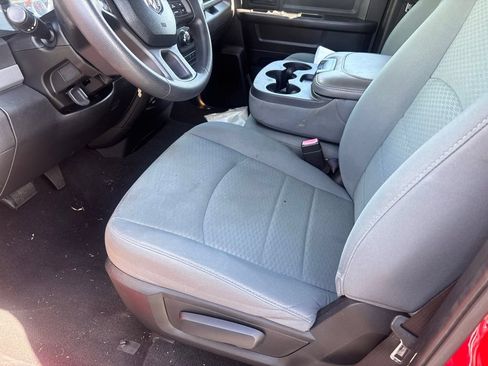 Used 2014 RAM 1500 Express RWD image 3