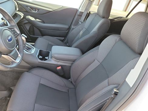 Used 2025 Subaru Outback Premium w/ Popular Package #1A image 16