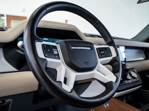 Used 2022 Land Rover Defender 90 X-Dynamic S image 37