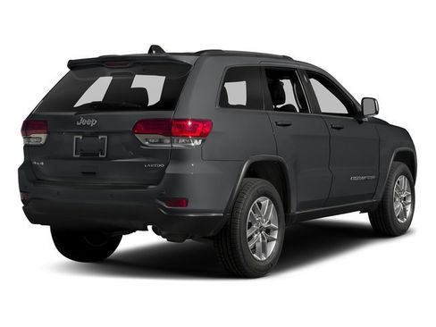 Used 2017 Jeep Grand Cherokee Altitude AWD/4WD image 2
