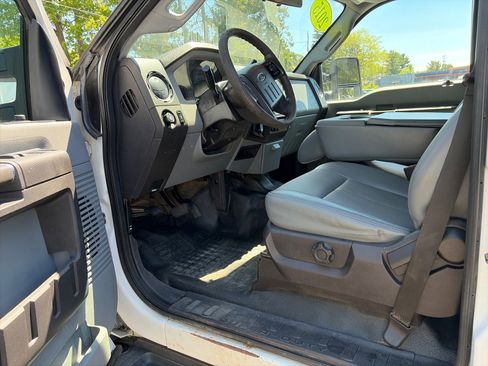 Used 2015 Ford F450 XL w/ Power Equipment Group AWD/4WD image 8