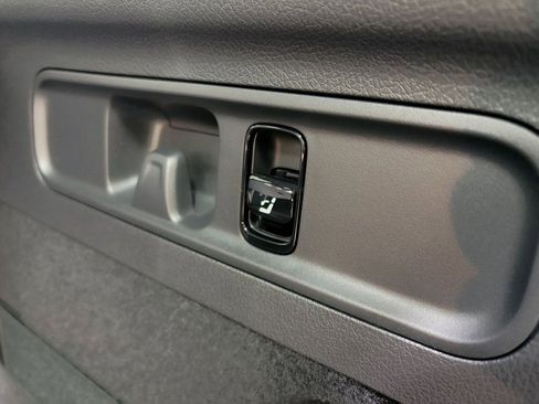 Certified 2025 Mercedes-Benz GLC 300 4MATIC image 28