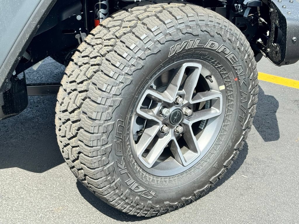 New 2026 Jeep Gladiator Mojave w/ Steel Bumper Group AWD/4WD image 10