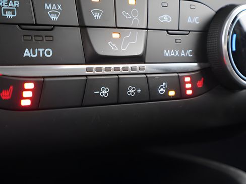 Used 2025 Ford Escape Active w/ Cold Weather Package AWD/4WD image 23