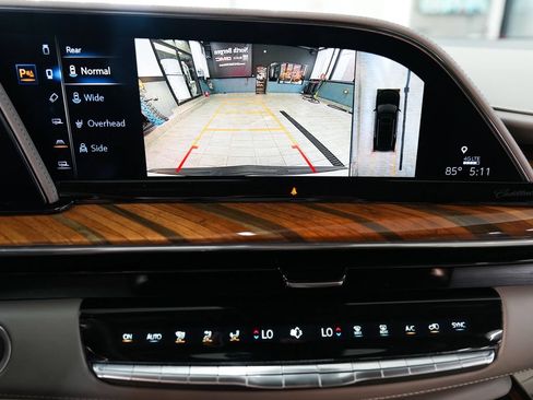Used 2024 Cadillac Escalade ESV Sport Platinum w/ LPO, ONYX Package AWD/4WD image 18