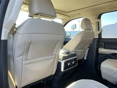 Used 2022 Ford Expedition Max Limited image 21