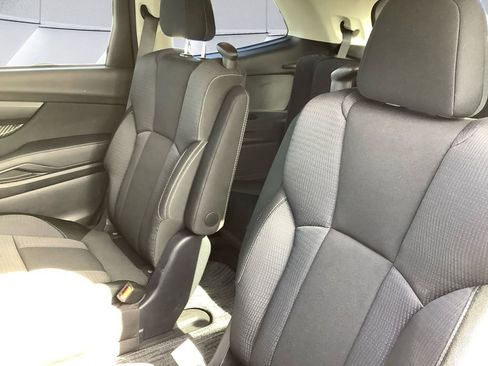 Certified 2024 Subaru Ascent Premium w/ Convenience Package image 18