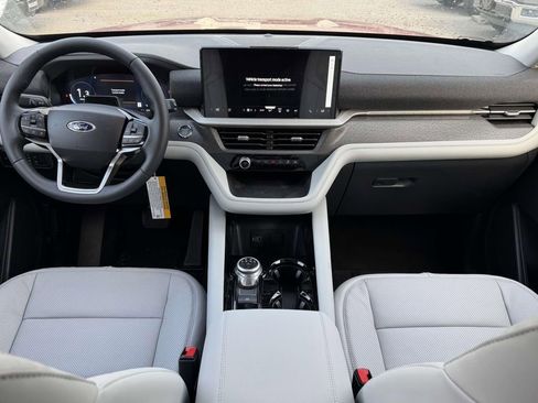 New 2026 Ford Explorer Platinum w/ LUX Leather Package AWD/4WD image 2