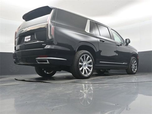 Used 2021 Cadillac Escalade ESV Premium Luxury Platinum image 42