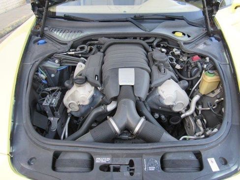 Used 2014 Porsche Panamera 4 image 40