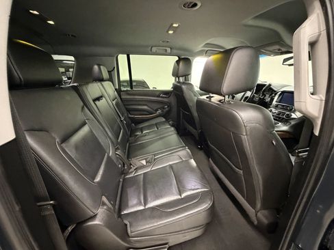 Used 2020 Chevrolet Suburban LT AWD/4WD image 20