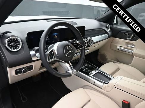 New 2025 Mercedes-Benz GLB 250 image 18