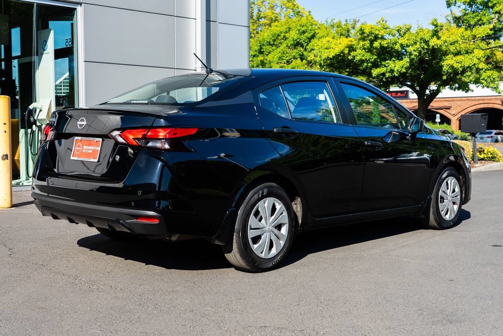 Certified 2025 Nissan Versa S w/ Trunk Package FWD image 6